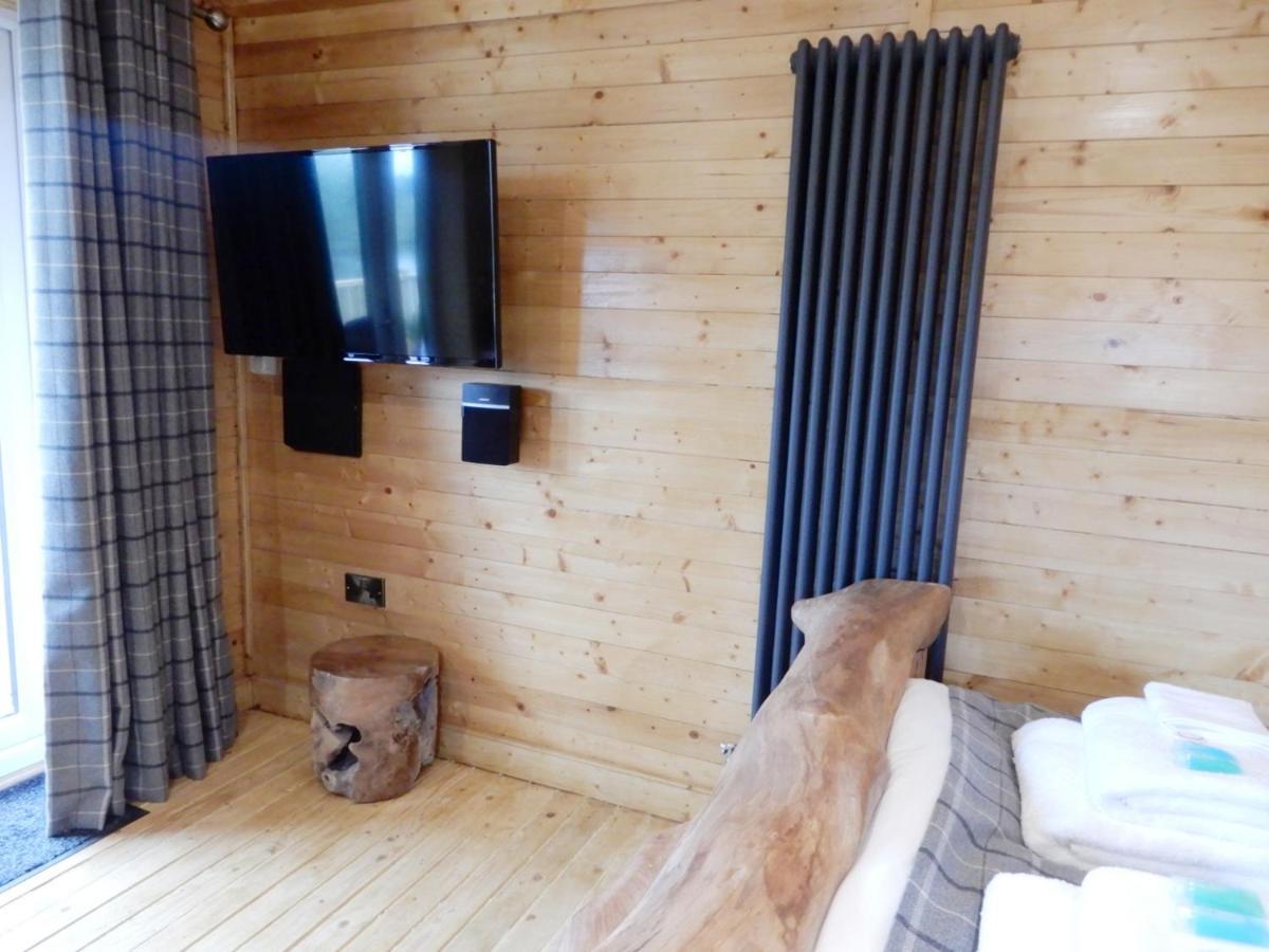 Balmoral Studio Lodge เอลส์เมียร์ ภายนอก รูปภาพ