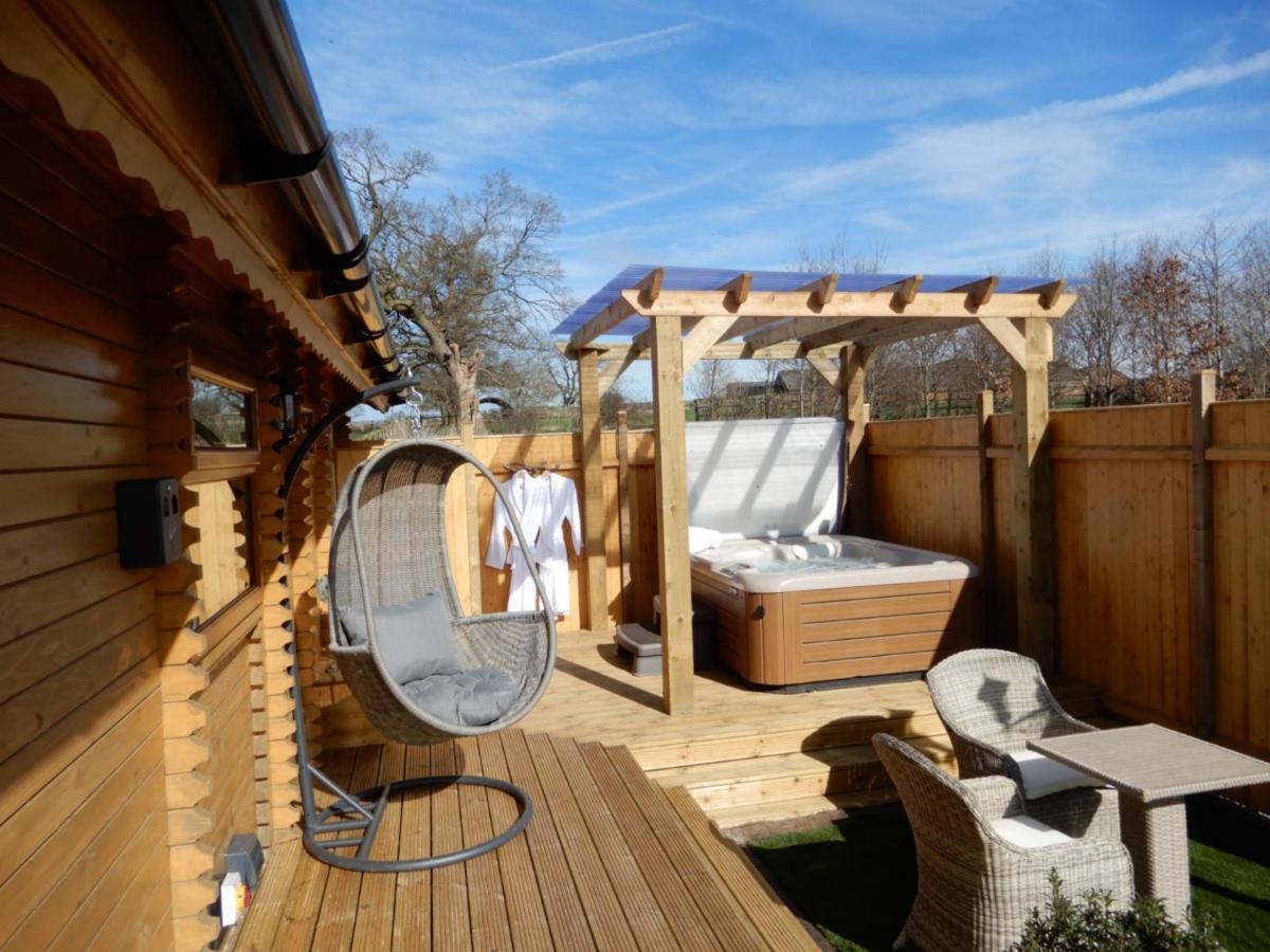 Balmoral Studio Lodge เอลส์เมียร์ ภายนอก รูปภาพ