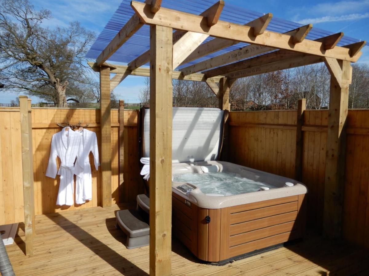 Balmoral Studio Lodge เอลส์เมียร์ ภายนอก รูปภาพ